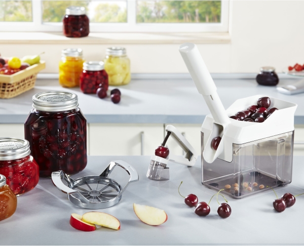  How to remove the bones from the cherry at home: help machines to remove