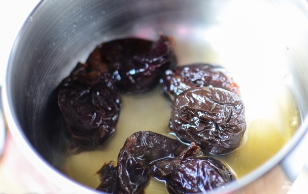  With uncontrolled use of prunes can cause harm, it has medical contraindications