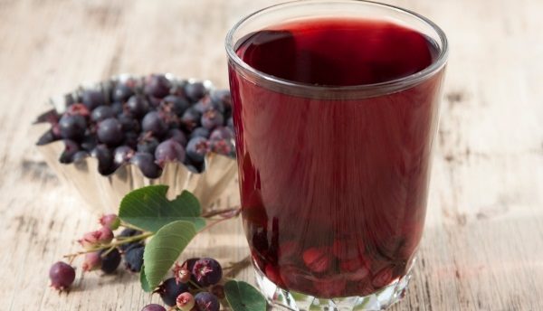  Nước ép từ berry irgi được khuyến khích sử dụng như một loại nước rửa với đau thắt ngực