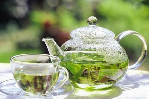  Te från gröna blad av irgi kommer att ge en sund hälsosam sömn