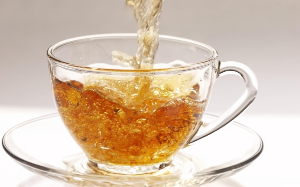  Чаеният чай от ягоди укрепва имунната система, се справя с главоболие и менструални болки, елиминира отока и нормализира бъбречната функция.