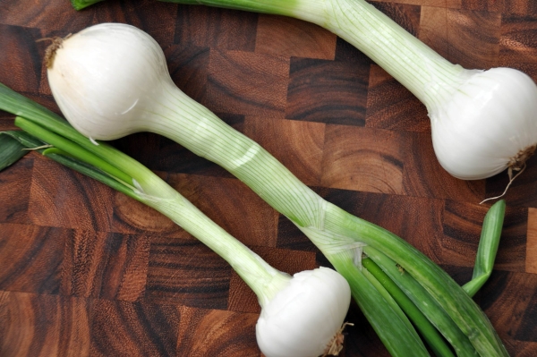  Green and bulb onions are useful for both men and women.