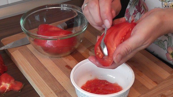  Kumpulkan biji tomato Klusha